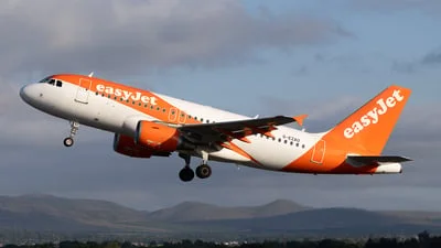 easyJet G-EZAU Airbus A319-111