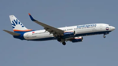 SunExpress TC-SPV Boeing 737-8JP