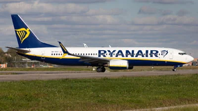 Ryanair (Buzz) SP-RKH Boeing 737-8AS