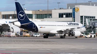 Lufthansa D-AIZT Airbus A320-214