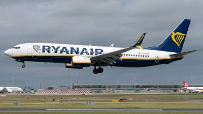 Ryanair EI-DHR Boeing 737-8AS