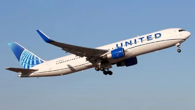 United Airlines N642UA Boeing 767-322(ER)