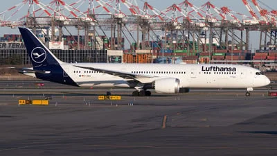 Lufthansa D-ABPA Boeing 787-9 Dreamliner