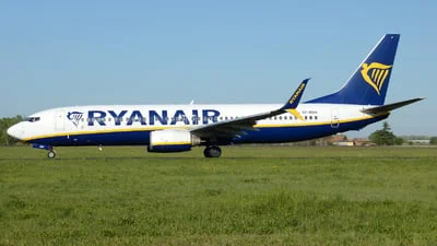 Ryanair (Buzz) SP-RNH Boeing 737-8AS