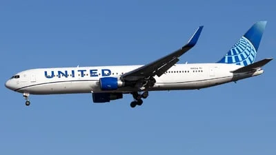 United Airlines N665UA Boeing 767-322(ER)