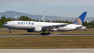 United Airlines N797UA Boeing 777-222(ER)