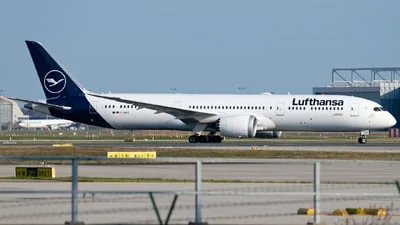 Lufthansa D-ABPS Boeing 787-9 Dreamliner