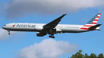 American Airlines N734AR Boeing 777-323ER