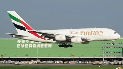 Emirates A6-EEO Airbus A380-861