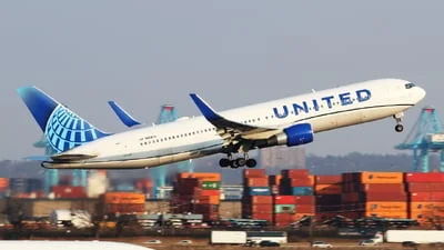 United Airlines N668UA Boeing 767-322(ER)