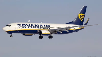 Ryanair EI-ESS Boeing 737-8AS