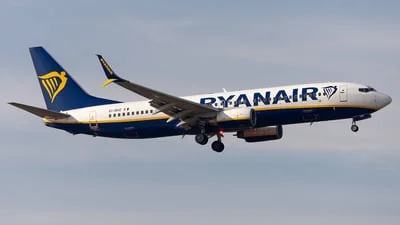 Ryanair EI-DHZ Boeing 737-8AS