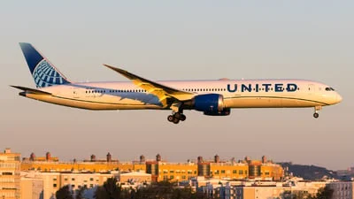 United Airlines N13013 Boeing 787-10 Dreamliner