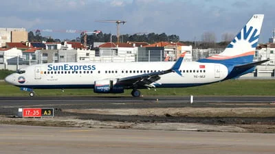 SunExpress TC-SEZ Boeing 737-8HC