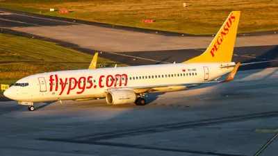 Pegasus Airlines TC-AIS Boeing 737-82R
