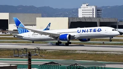 United Airlines N13018 Boeing 787-10 Dreamliner