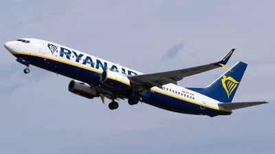 Ryanair (Buzz) SP-RNT Boeing 737-8AS