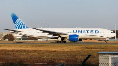 United Airlines N77012 Boeing 777-224(ER)