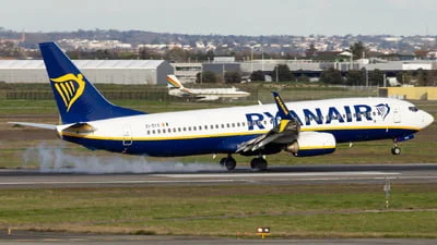 Ryanair EI-DYX Boeing 737-8AS