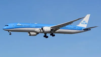 KLM Royal Dutch Airlines PH-BKS Boeing 787-10 Dreamliner