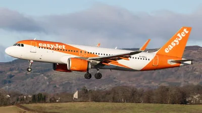 easyJet G-UZLL Airbus A320-251N