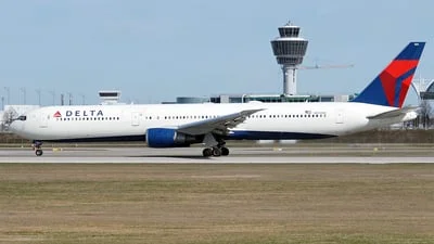 Delta Air Lines N834MH Boeing 767-432(ER)