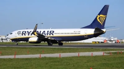 Ryanair EI-DWK Boeing 737-8AS