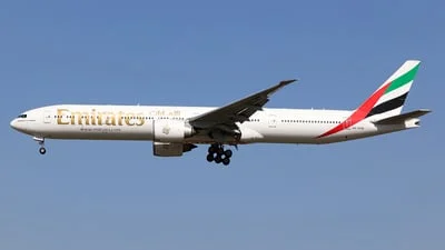 Emirates A6-EPN Boeing 777-31HER