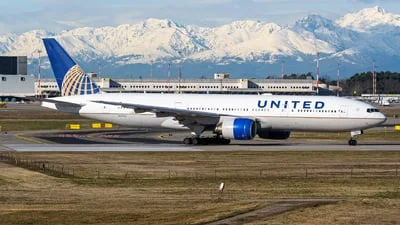 United Airlines N227UA Boeing 777-222(ER)