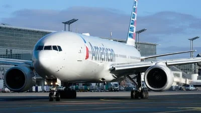 American Airlines N758AN Boeing 777-223(ER)