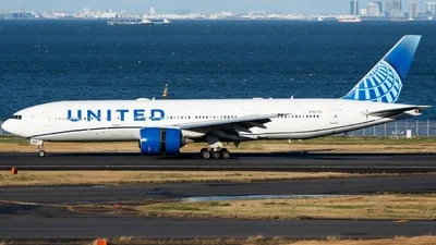 United Airlines N79011 Boeing 777-224(ER)