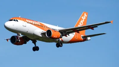 easyJet G-EZDR Airbus A319-111