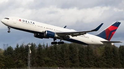 Delta Air Lines N1602 Boeing 767-332(ER)