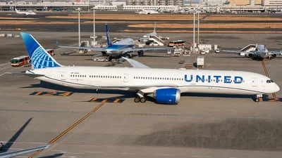 United Airlines N12021 Boeing 787-10 Dreamliner