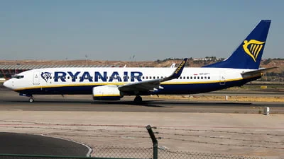 Ryanair (Buzz) SP-RSS Boeing 737-8AS