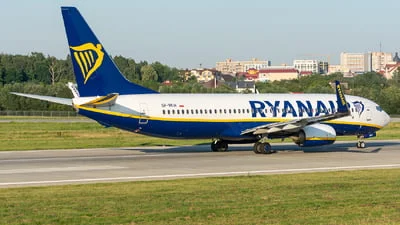 Ryanair (Buzz) SP-RKW Boeing 737-8AS