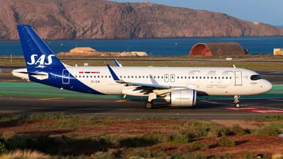 SAS Connect EI-SIW Airbus A320-251N