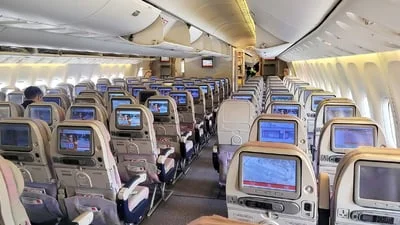Emirates A6-EGH Boeing 777-31HER