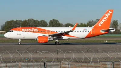 easyJet Europe OE-IVQ Airbus A320-214