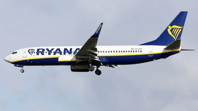 Ryanair EI-EVS Boeing 737-8AS