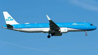 KLM Royal Dutch Airlines PH-AXK Airbus A321-252NX