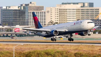 Delta Air Lines N830MH Boeing 767-432(ER)
