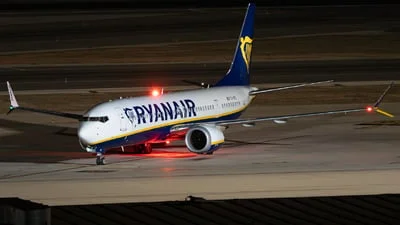 Ryanair EI-IFZ Boeing 737-8-200 MAX