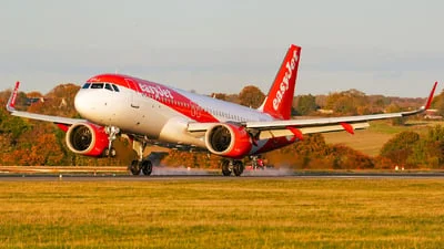 easyJet G-UZHJ Airbus A320-251N