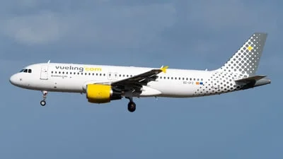 Vueling EC-OFZ Airbus A320-214
