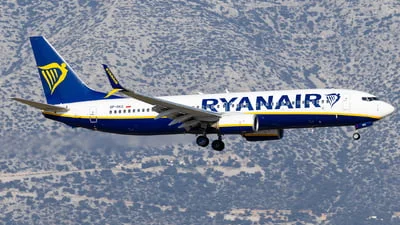 Ryanair (Buzz) SP-RKC Boeing 737-8AS