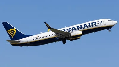 Ryanair EI-DCX Boeing 737-8AS