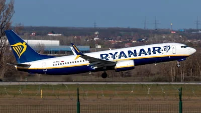 Ryanair (Buzz) SP-RSL Boeing 737-8AS