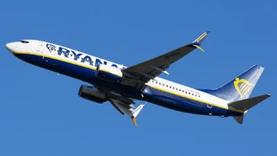 Ryanair (Buzz) SP-RKE Boeing 737-8AS