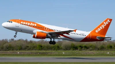 easyJet G-EZUI Airbus A320-214